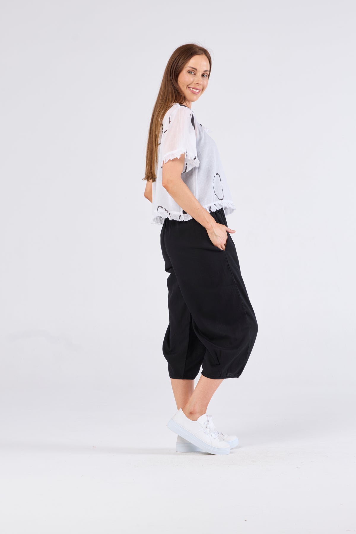 Au Hasard D'un Voyage Lightweight Cardi - White and Black Print - Sizes: M L