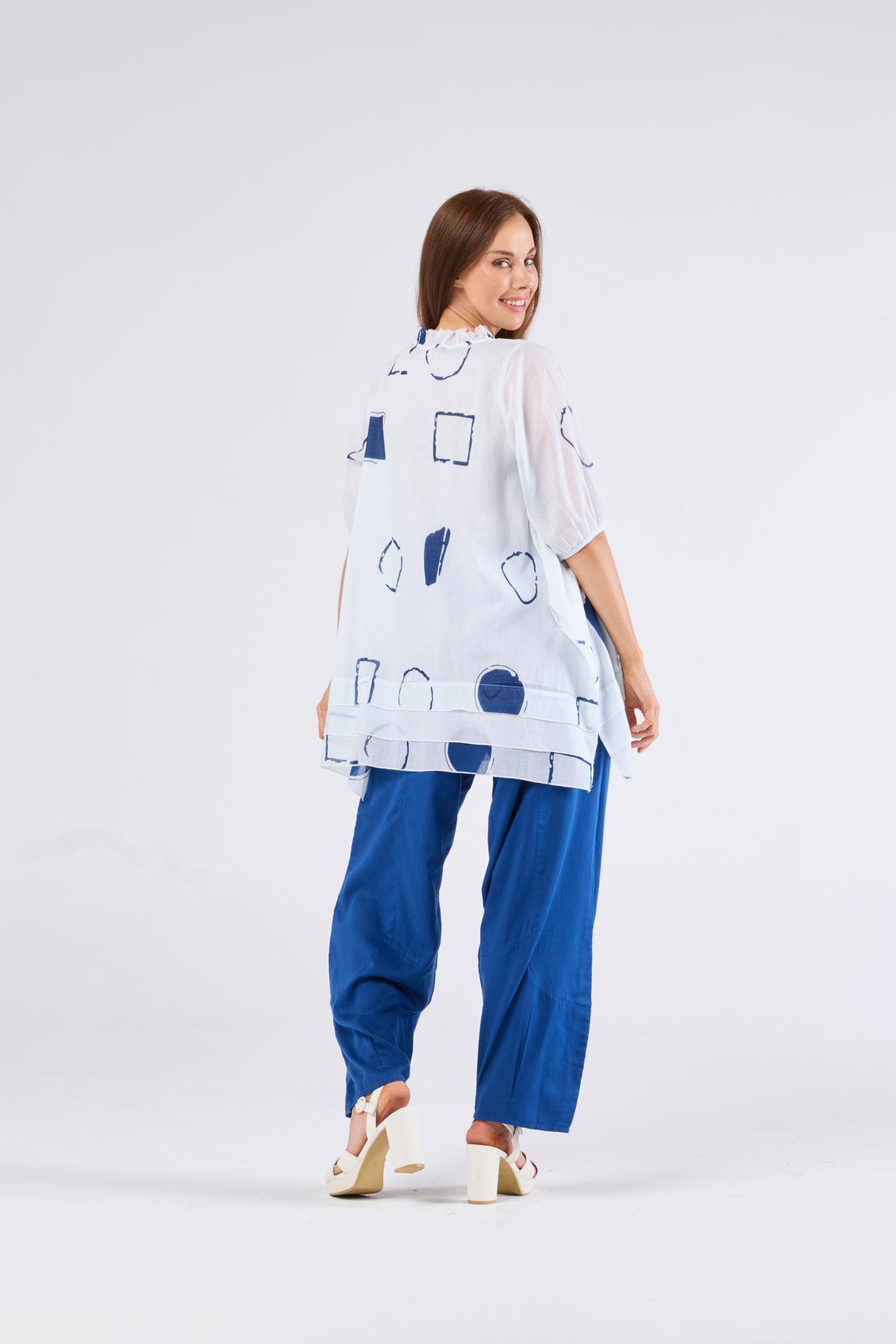 Au Hasard D'un Voyage White and Blue Print Longline Blouse - Sizes: XL