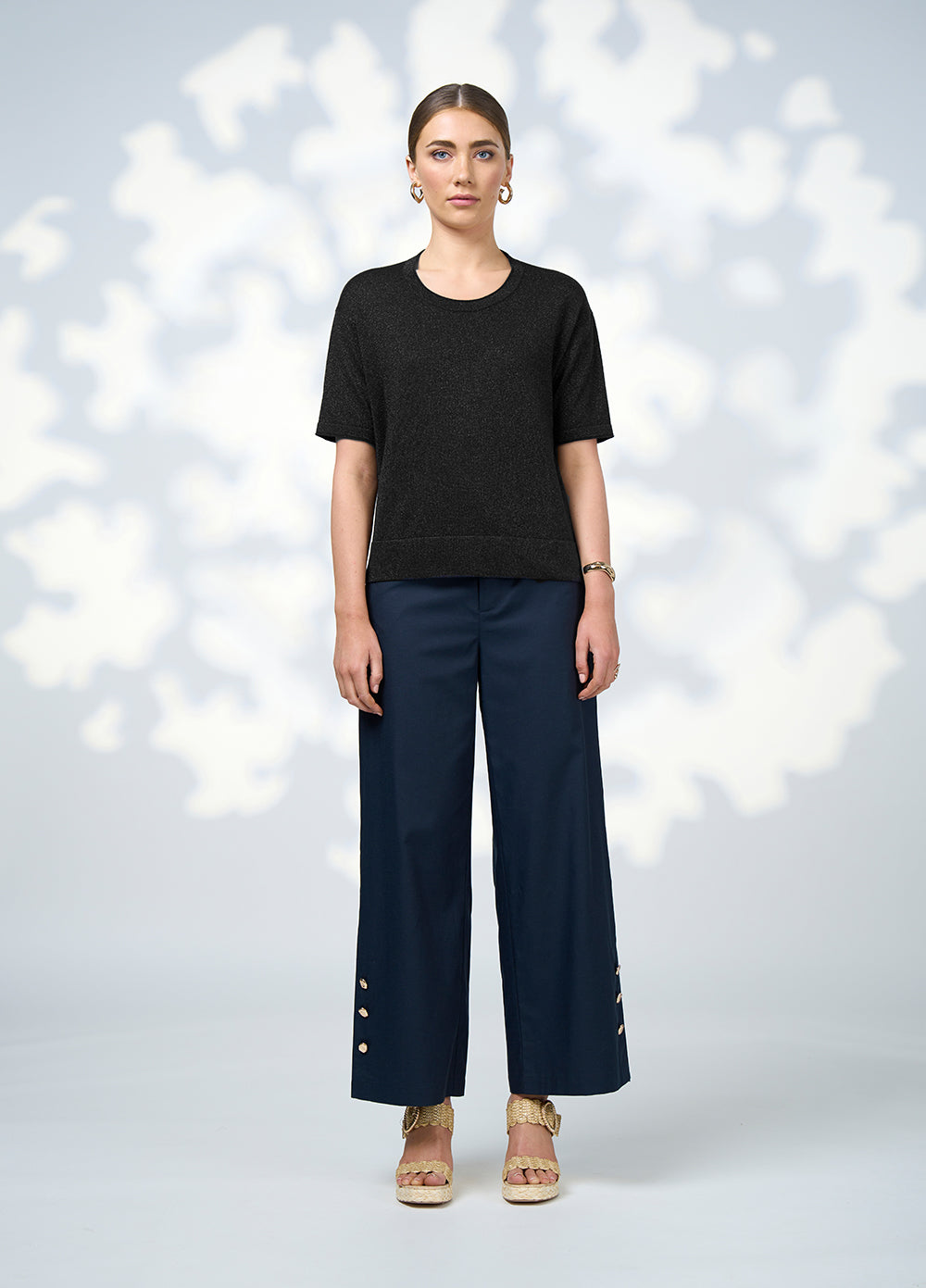 Loobie's Story "Mica Tee" Black - Size: XL