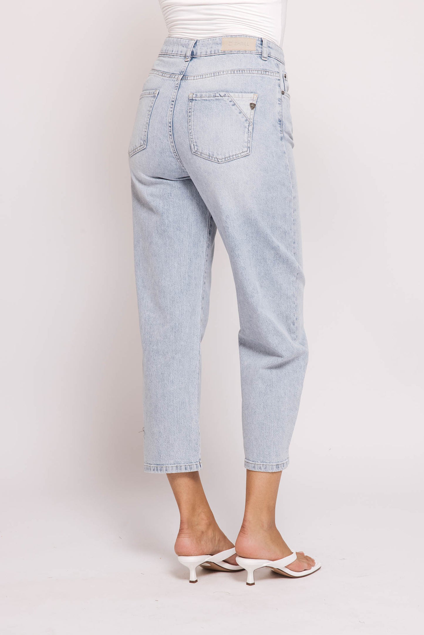 Zhrill "ZHIZA" Barrel Leg Jean - Distressed Denim - Sizes: 28(10) 29(11) 30(12) 31(13) 32(14)