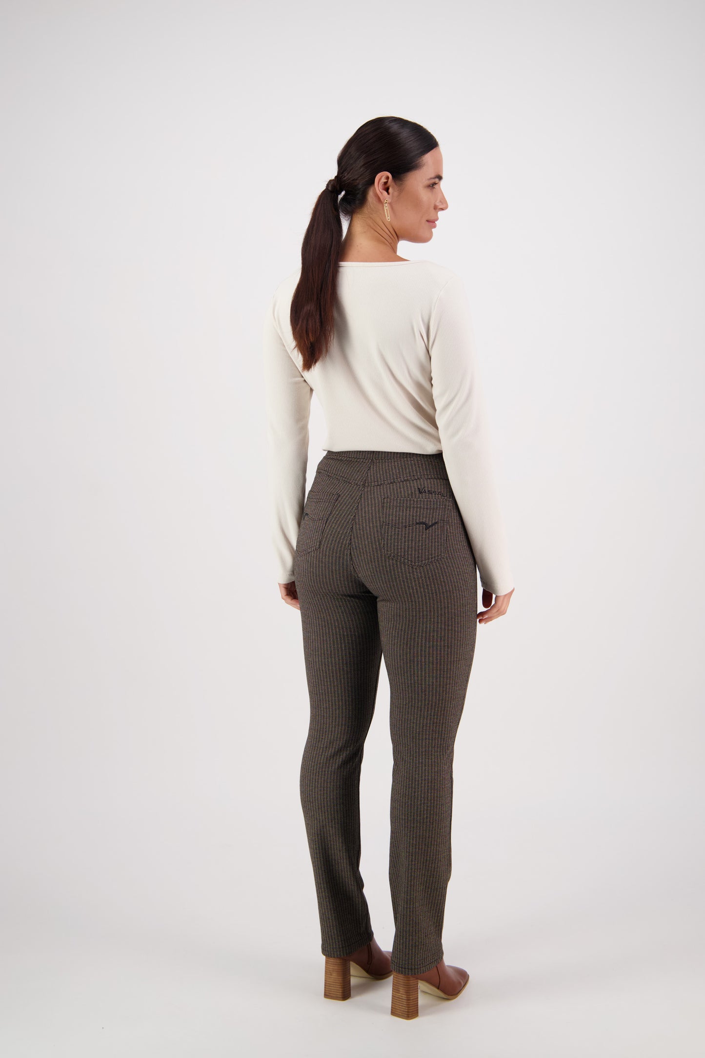 SALE Vassalli    "Logic" Weave Slim Leg Pant  -  Sizes:  18