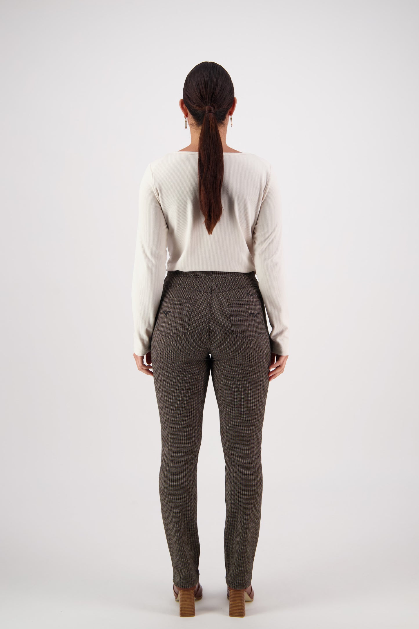 SALE Vassalli    "Logic" Weave Slim Leg Pant  -  Sizes:  18