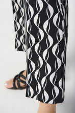 Load image into Gallery viewer, Joseph RIbkoff  Black &amp; Ivory Wave Print 7/8 Pant - Sizes: 8  10  14  18