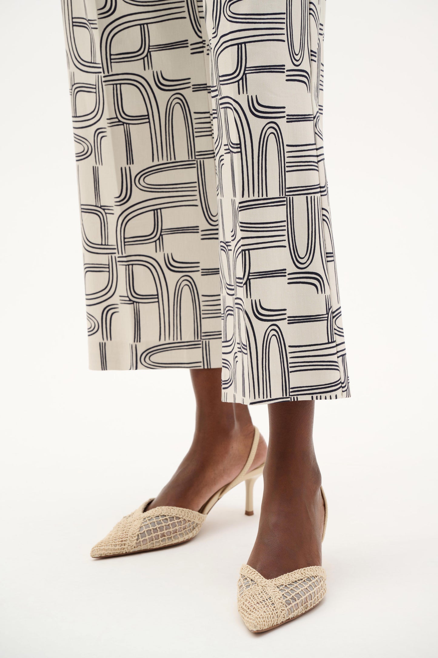 SALE  Joseph Ribkoff Geometric Print Pants - Size: 10