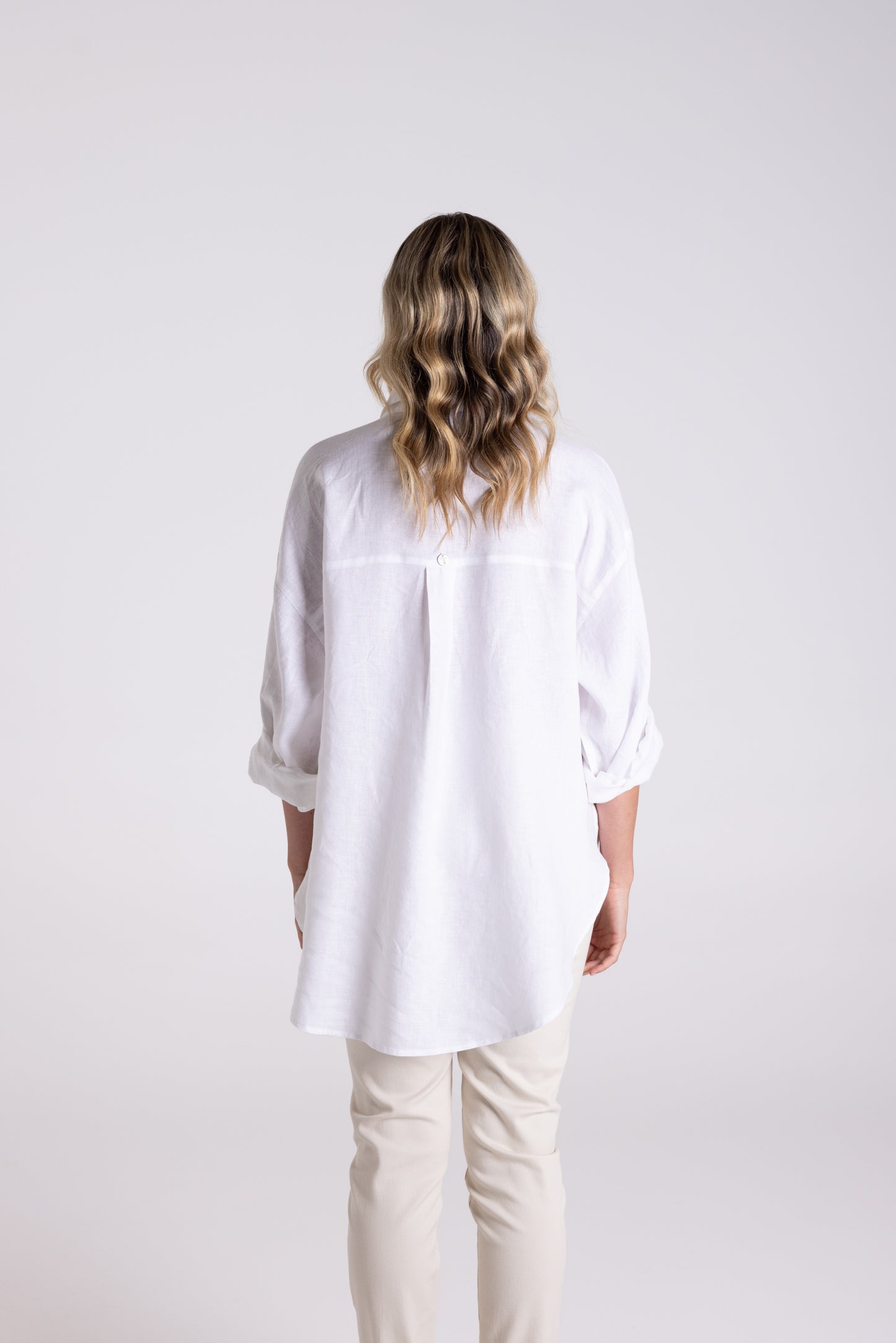 Two-T's White Oversized Linen Shirt - Sizes: 10 12 14