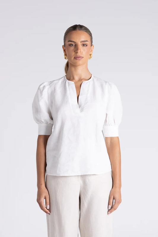 Two - T's "Sandy Top" - White - Sizes: 8 10 12 14