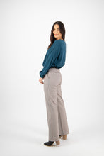 Load image into Gallery viewer, SALE   Vassalli Wide Leg Full Length Dress Pant   -   Sizes:  8  12 14