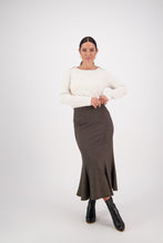 Load image into Gallery viewer, Vassalli  &quot;Logic&quot; Black/Tan Stretch Midi Fluted Skirt - Sizes: 10  12  14