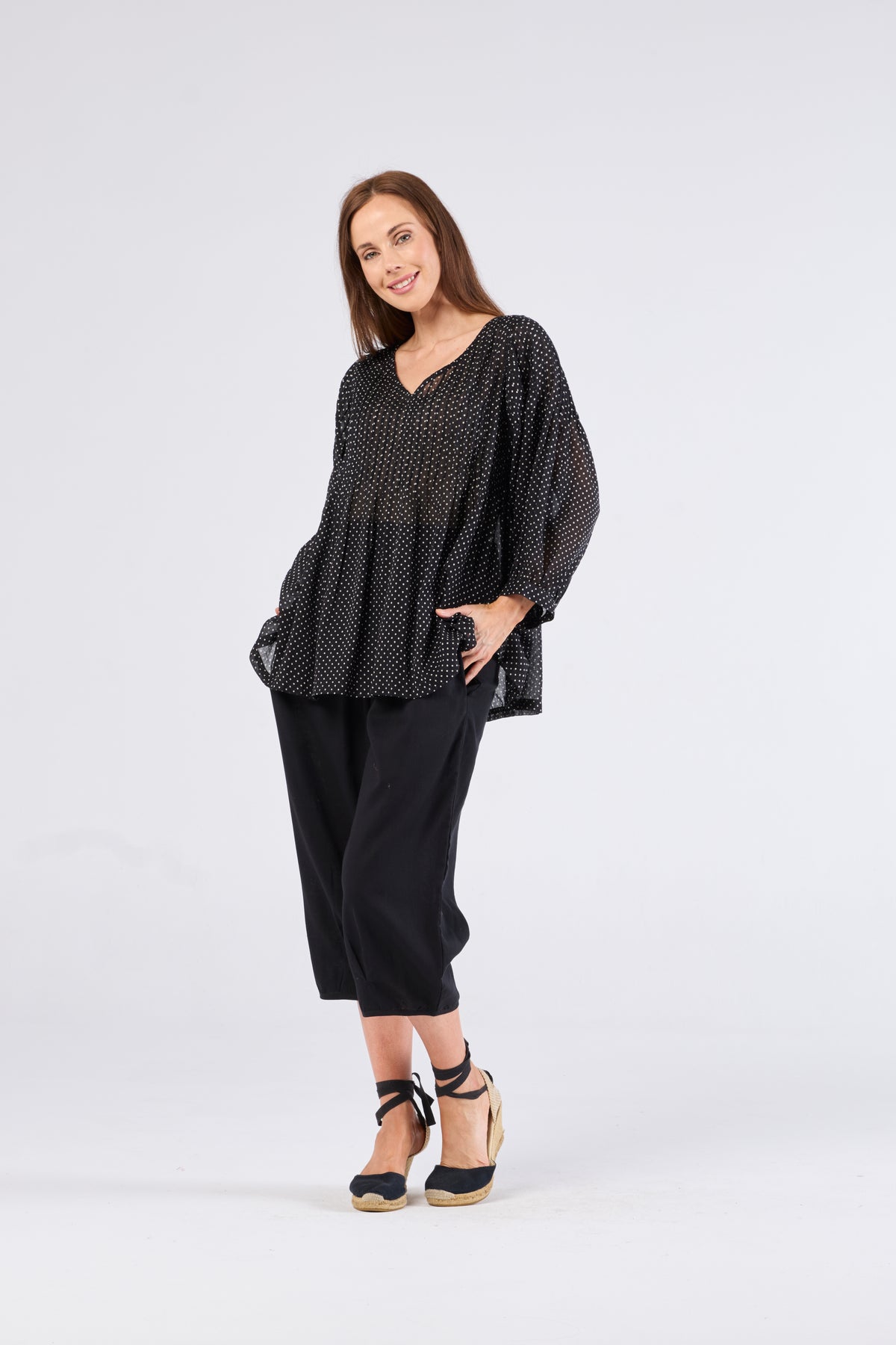 Au Hasard D'un Voyage Black & White Pinspot Pintuck Pleat Top - Sizes: S M L