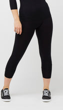 Load image into Gallery viewer, Tani 7/8 Leggings.   Black.  Sizes:   M