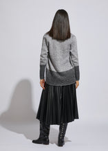 Load image into Gallery viewer, SALE   l d &amp; co   Silver Marl &amp; Black Curved Open Cardi  -  Sizes:  XS  S