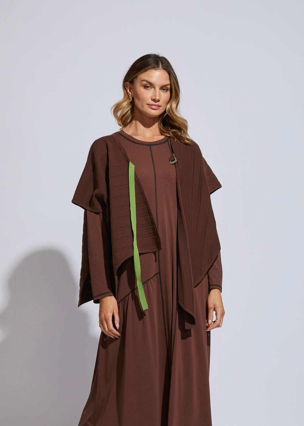 ld & Co  Nutshell Chocolate Knit Cape - Sizes: XS/S  M/L