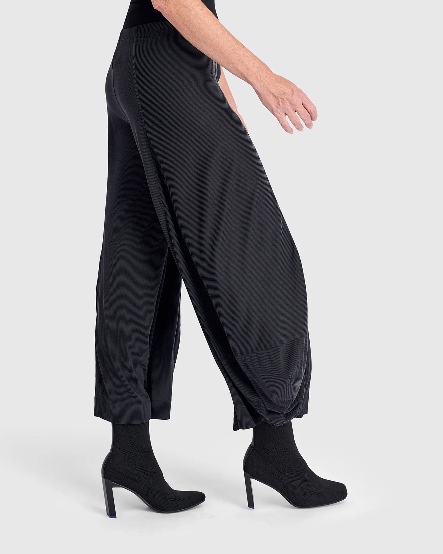 SALE  Alembika Essential Cupro Punto Pants - Black - Size:  XXL (5)
