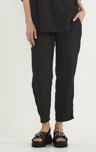 Load image into Gallery viewer, GLIDE by Verge &quot;Surrey Pant&quot; - Black - Sizes: 8 10 12 16 18
