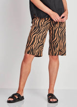 Load image into Gallery viewer, SALE  Verge   &quot;Zion Short&quot;   Toffee &amp; Black  -  Sizes:  10  16  18