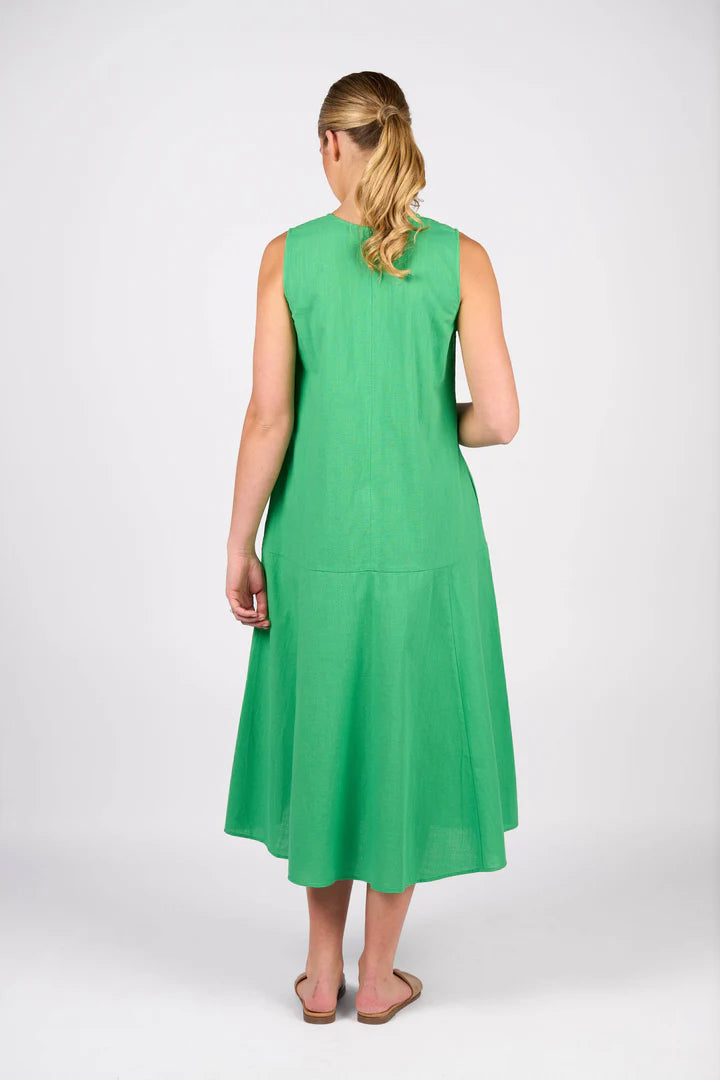 Vassalli    Sleeveless Dress    Clover   -   Sizes:  8  10  18